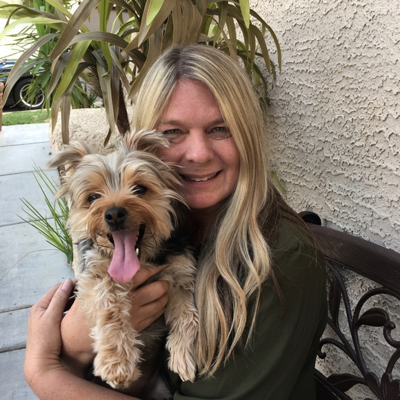 Meet your Posher, Lori - Picture 1 of 1